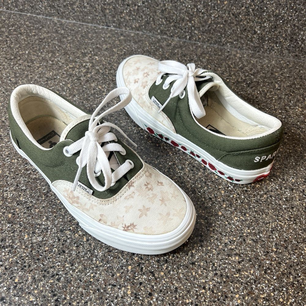 VANS Classic Green Ivory Rose Star Print Canvas Skate Shoe Women 5.5 Lace Up Low